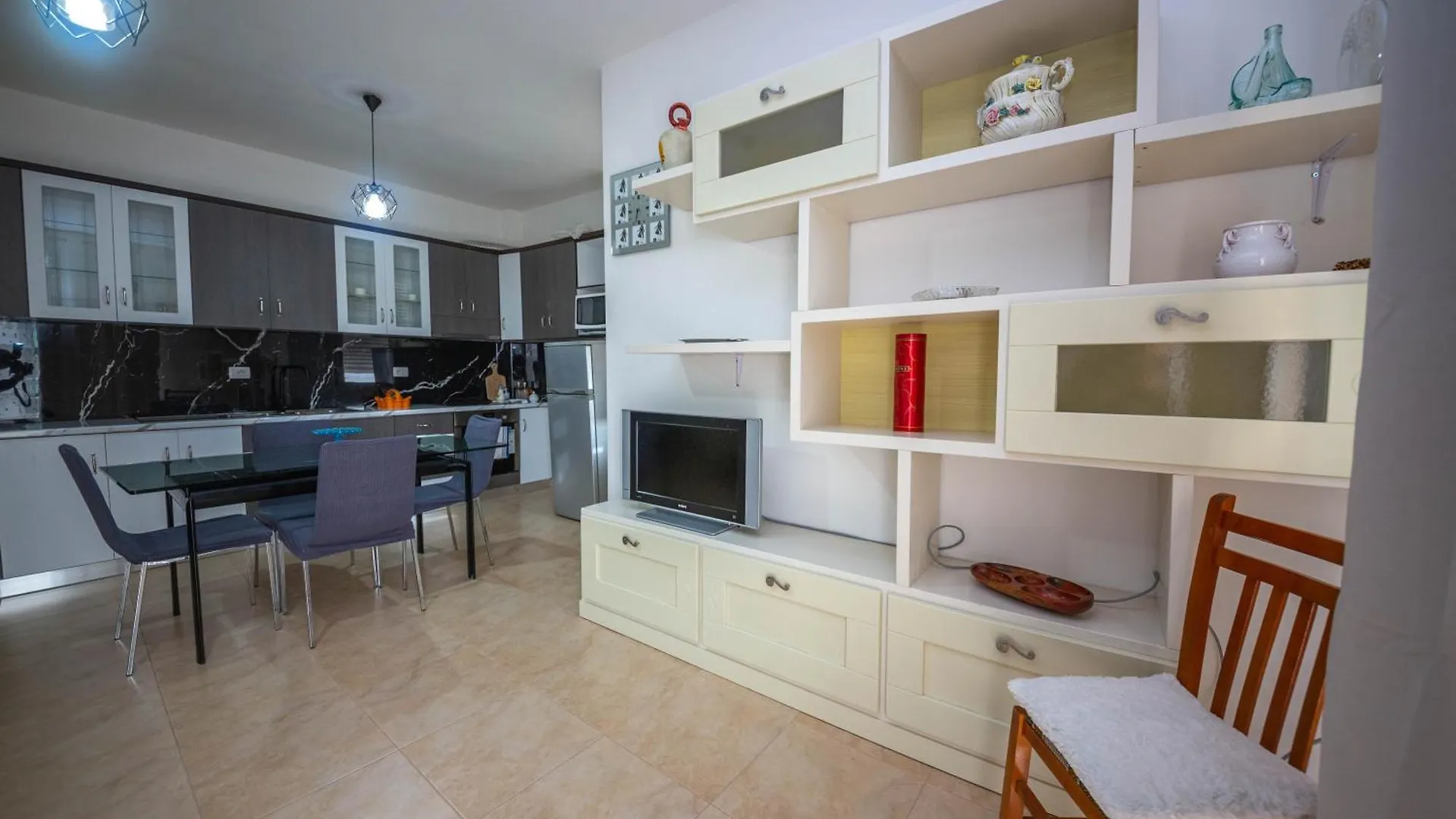San Saena Apartment Vlore 0*,  Albania