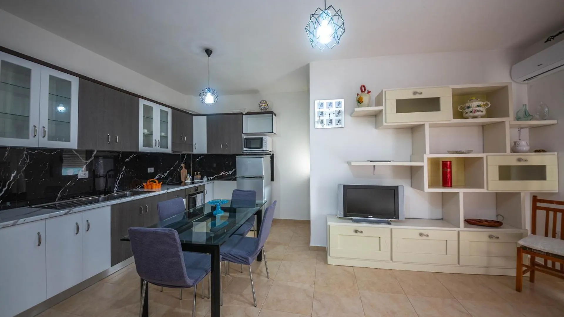 San Saena Apartment Vlore 0*,  Albania